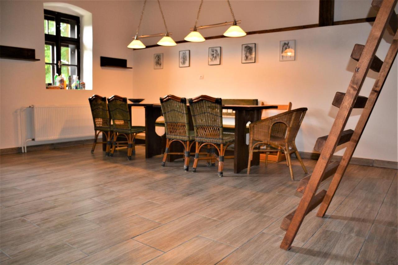 Na Konske Farme Apartment Malecov Bagian luar foto